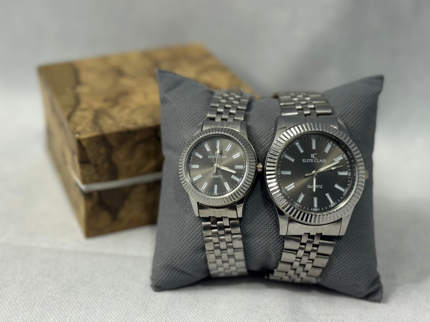 Elite Class Couple Watch Set – Silver & Metallic Grey