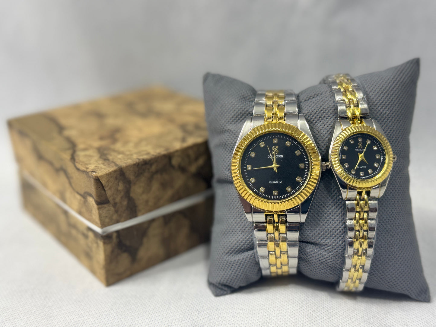 Royal Couple Watch Set – Gold & Silver (Men & Women)