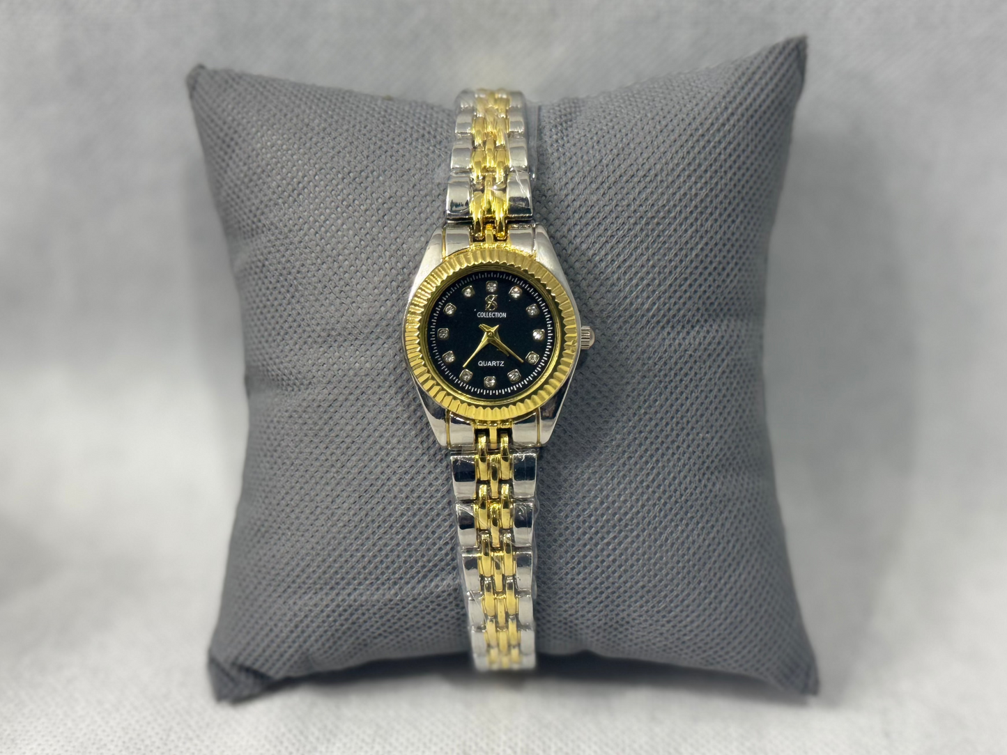 Women’s Royal Quartz Watch – Gold & Silver Edition
